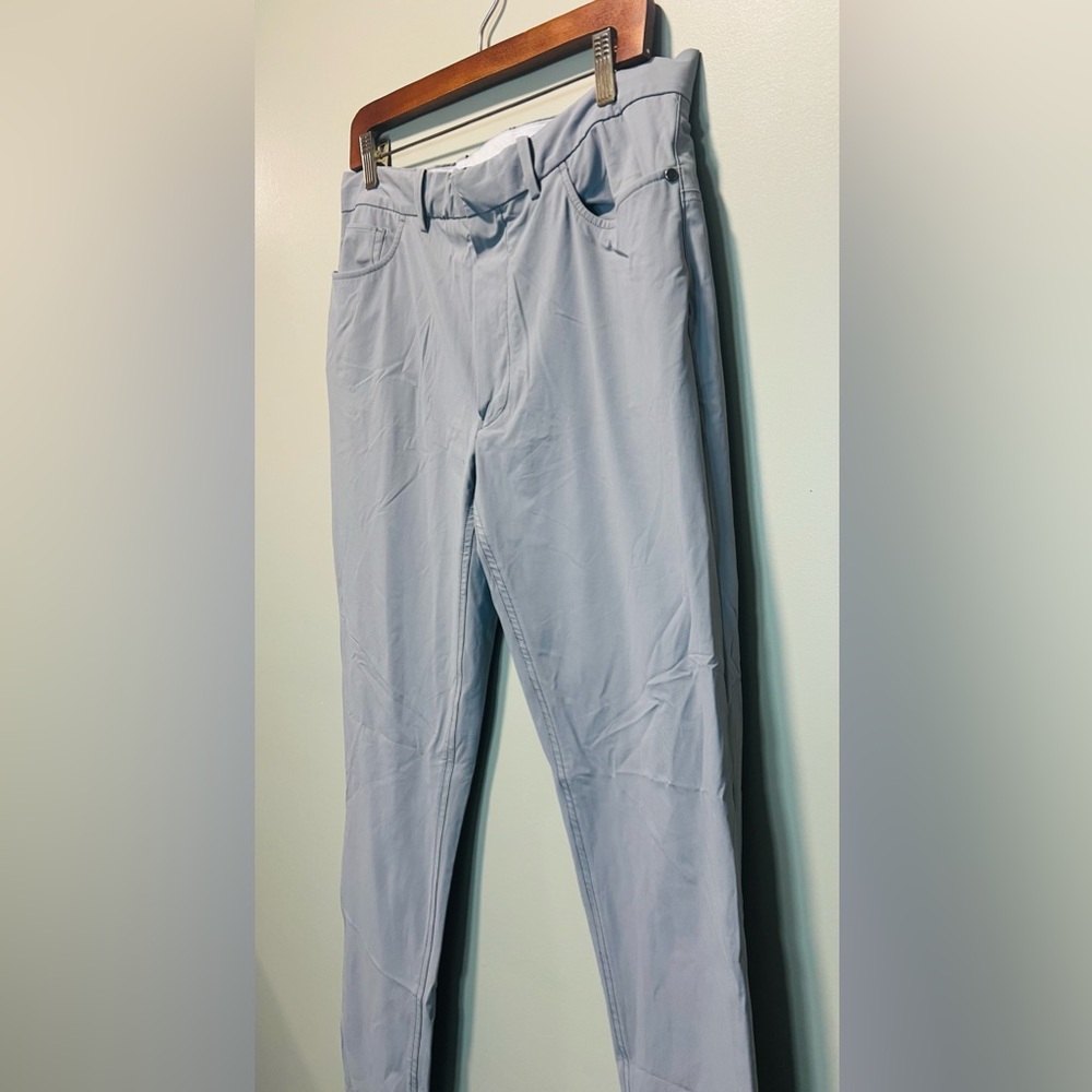 RLX Ralph Lauren Men's Light Gray Golf Pants
Size 34x34 - Picture 3 of 5